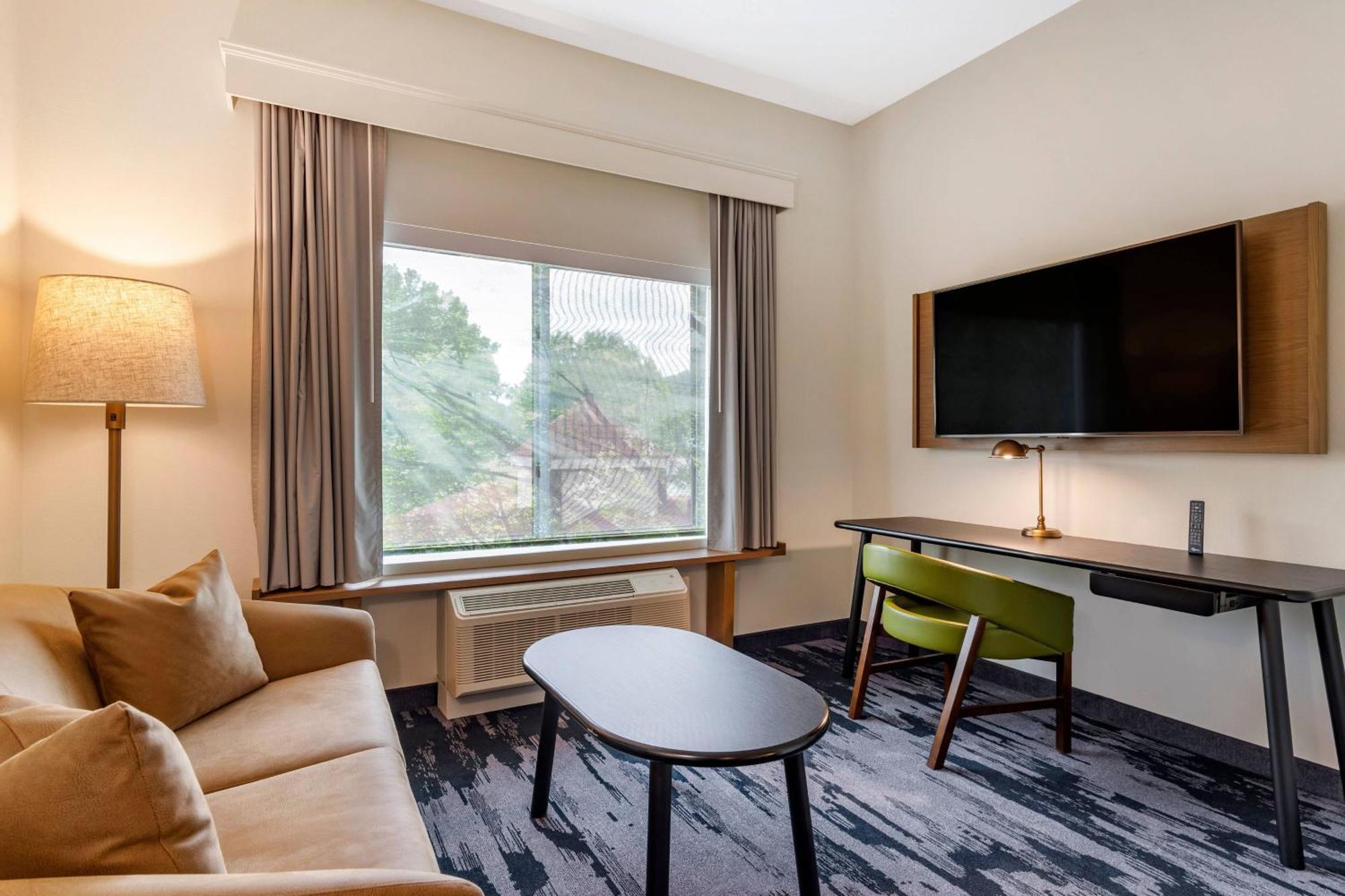 Fairfield Inn & Suites By Marriott Хелен Экстерьер фото