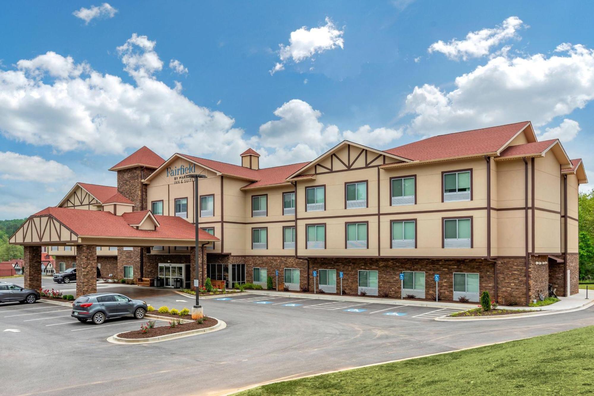 Fairfield Inn & Suites By Marriott Хелен Экстерьер фото