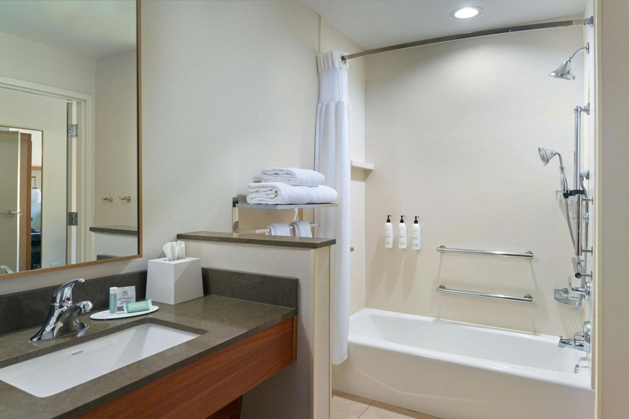 Fairfield Inn & Suites By Marriott Хелен Экстерьер фото